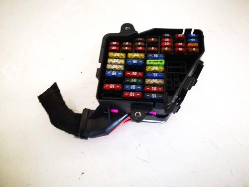 Used Fuse box Fuse box 32570927 32570927