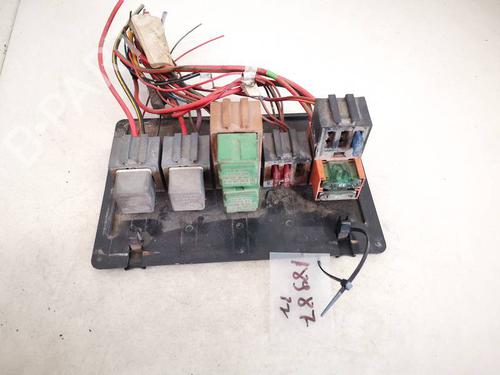 Used Fuse box Fuse box VW LT 28-35 II Bus (2DB, 2DE, 2DK) 2.5 TDI (109 hp) 32938719 32938719