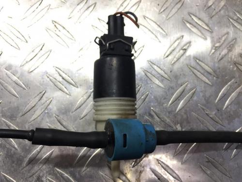Used Washer pump Washer pump VW GOLF III (1H1) 1.6 (75 hp) 35657950 35657950