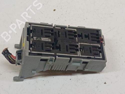 Used Fuse box Fuse box OPEL MERIVA A MPV (X03) 1.7 CDTI (E75) (125 hp) 35998493 35998493