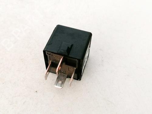 Used Electronic sensor Electronic sensor MITSUBISHI CARISMA (DA_) 1.9 DI-D (DA5A) (102 hp) 33071381 33071381