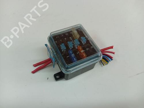 Used Fuse box Fuse box 38715561 38715561