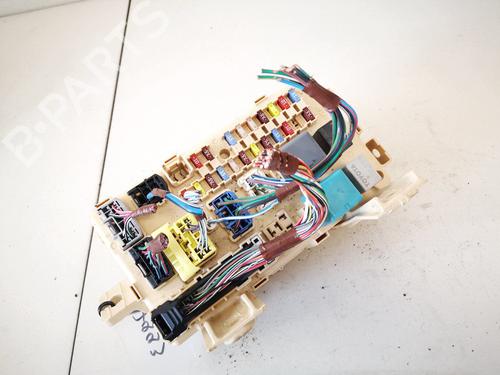 Used Fuse box Fuse box 32905722 32905722