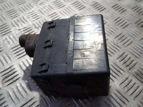 Used Fuse box Fuse box 33504284 33504284