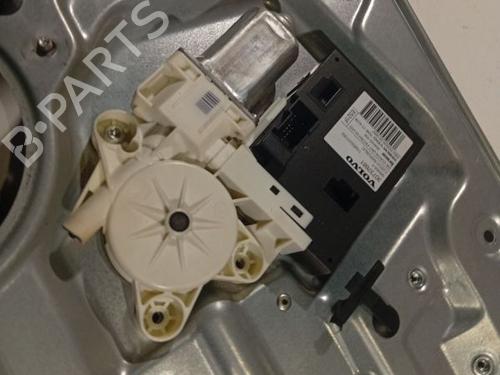 Used Right front window motor Right front window motor VOLVO V50 (545) 2.0 D (136 hp) 40519267 40519267