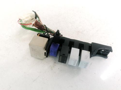 Used Fuse box Fuse box TOYOTA AVENSIS (_T25_) 1.8 VVT-i (ZZT251_, ZZT251R) (129 hp) 32912166 32912166