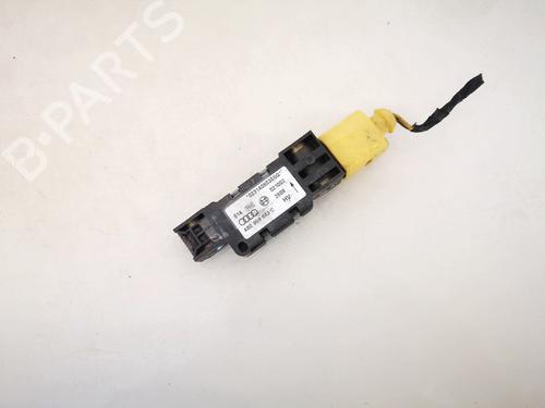 Used Electronic module Electronic module AUDI A6 C5 (4B2, 4B4) 1.9 TDI (130 hp) 33076378 33076378