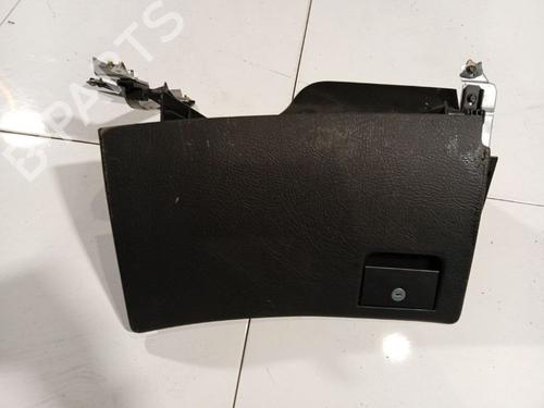 Used Glove box Glove box AUDI 80 B3 Saloon (893, 894, 8A2) 1.6 (70 hp) 35832034 35832034