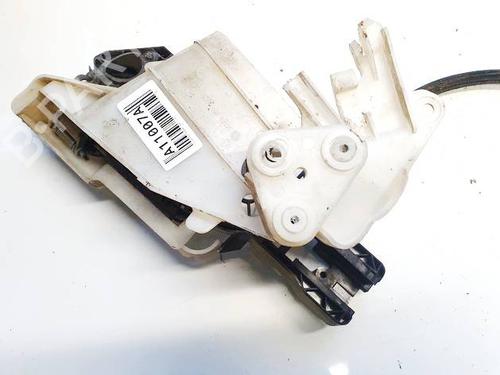 front-right-exterior-door-handle-vw-passat-b6-3c2-2005-2006-2007-2008-2009-2010-2011-34864422 main image