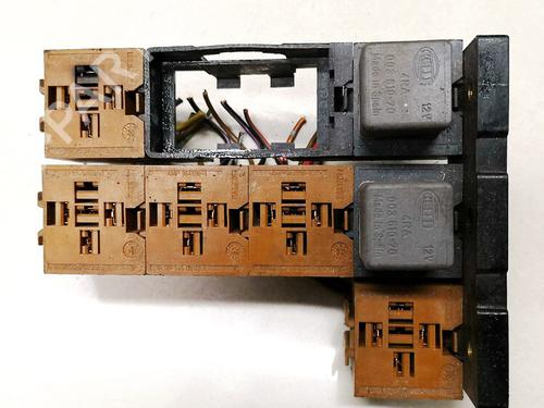 Used Fuse box Fuse box MERCEDES-BENZ VITO Van (W638) 110 D 2.3 (638.074, 638.078) (98 hp) 33102679 33102679