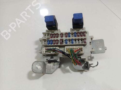Used Fuse box Fuse box 38574516 38574516