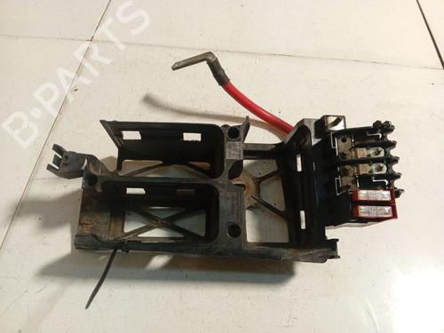 Used Fuse box Fuse box 38791244 38791244