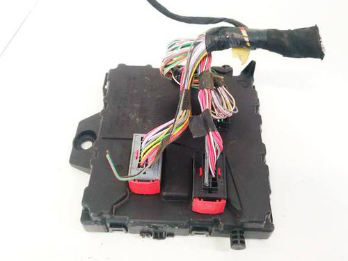 Used Fuse box Fuse box 32597056 32597056