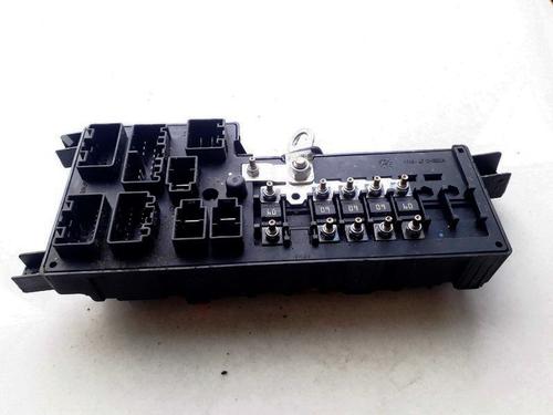 Used Fuse box Fuse box VOLVO S60 I (384) D5 (163 hp) 33099705 33099705