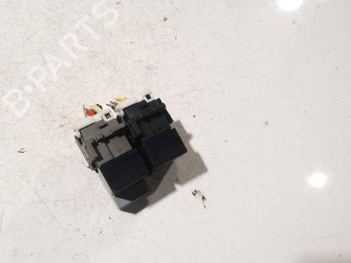 Used Fuse box Fuse box HONDA CIVIC VIII Hatchback (FN, FK) 2.2 CTDi (FK3) (140 hp) 39574930 39574930