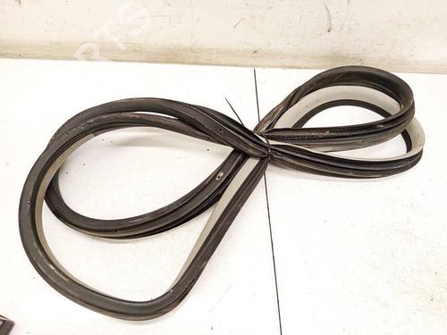 rubber-door-seal-opel-astra-h-a04-2004-2005-2006-2007-2008-2009-2010-2011-2012-2013-2014-37505536 main image