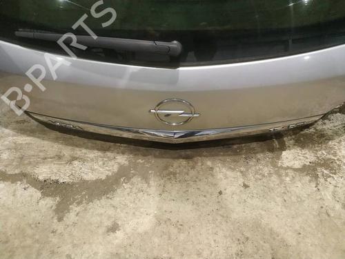 tailgate-trim-opel-astra-h-a04-2004-2005-2006-2007-2008-2009-2010-2011-2012-2013-2014-39115241 main image