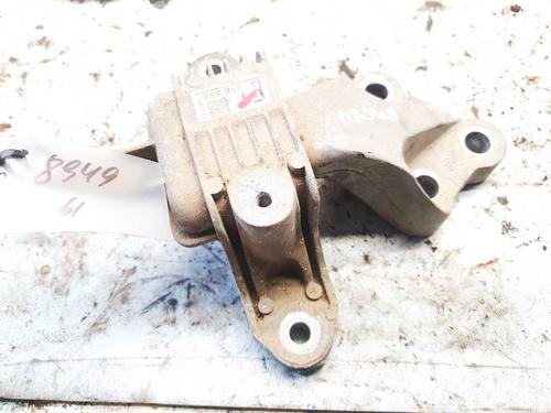 Used Engine mount CHEVROLET CRUZE (J300) 1.8 (141 hp) 32940041