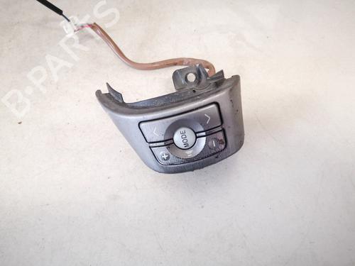 Used Steering wheel controls Steering wheel controls 35438528 35438528