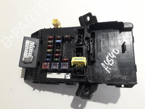 Used Fuse box Fuse box TOYOTA AVENSIS (_T22_) 2.0 D-4D (CDT220_, CDT220R) (110 hp) 33507347 33507347