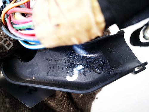 Fuse box AUDI A6 C4 (4A2) 2.5 TDI | BP32882852E1 - Image 3