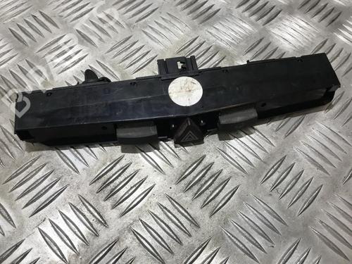Used Warning switch Warning switch OPEL ASTRA H (A04) 1.7 CDTI (L48) (100 hp) 35682311 35682311