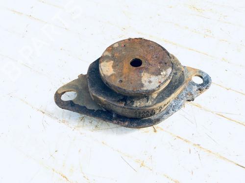 Used Engine mount Engine mount RENAULT ESPACE IV (JK0/1_) 2.2 dCi (JK0H) (150 hp) 33075412 33075412