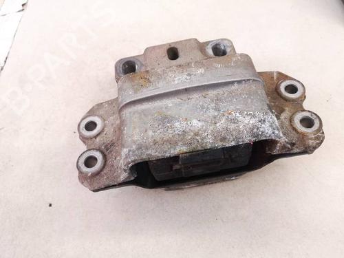 Used Engine mount Engine mount VW GOLF V (1K1) 1.4 16V (80 hp) 32923061 32923061