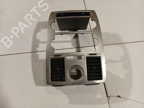 Difusor / Saída de ar Difusor / Saída de ar CHRYSLER 300C (LX, LE) 2.7 (193 hp) 34118179 34118179