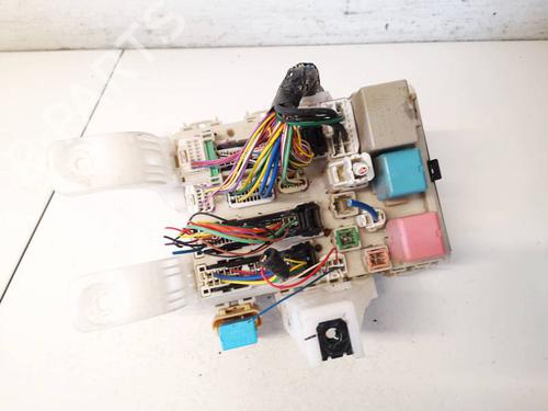 Used Fuse box Fuse box 32960733 32960733