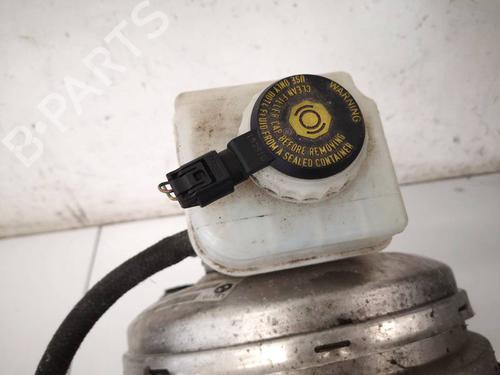 Used Brake fluid reservoir Brake fluid reservoir BMW 5 (F10) 520 d (184 hp) 39701752 39701752