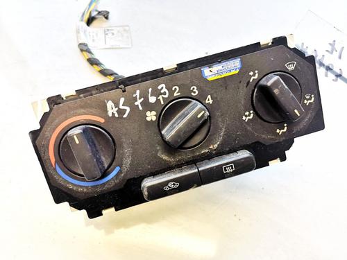 Used Climate control Climate control 35639311 35639311