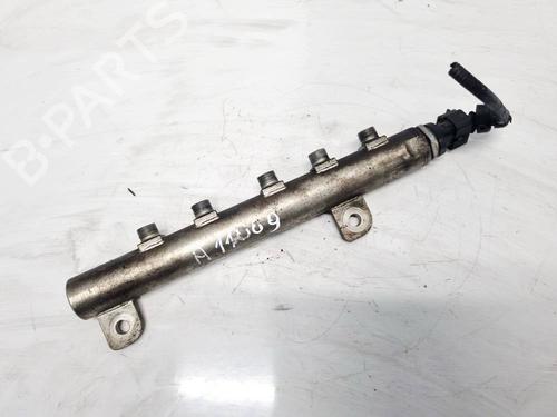 Used Injection rail Injection rail 34852577 34852577