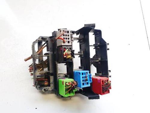 Used Fuse box Fuse box AUDI A6 C6 (4F2) 3.0 TDI quattro (233 hp) 40486302 40486302