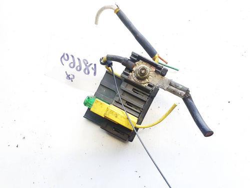 fuse-box-peugeot-807-eb_-2002-32927971 main image