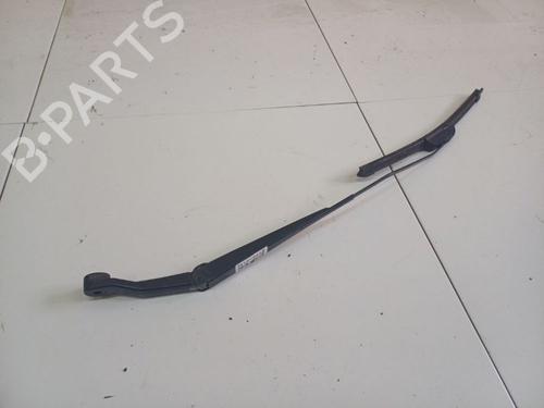 Used Front windshield wiper arm Front windshield wiper arm HONDA JAZZ II (GD_, GE3, GE2) 1.2 i-DSI (GD5, GE2) (78 hp) 32559722 32559722
