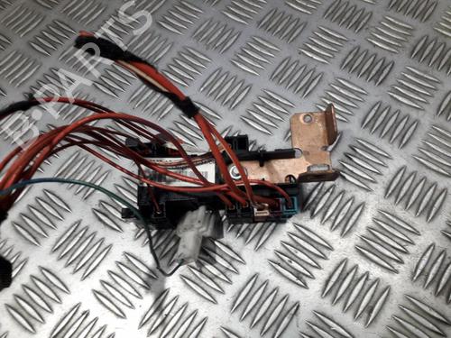 Fuse box MERCEDES-BENZ VITO Bus (W639) 115 CDI (639.701, 639.703, 639.705) | BP33501048E1 - Image 2