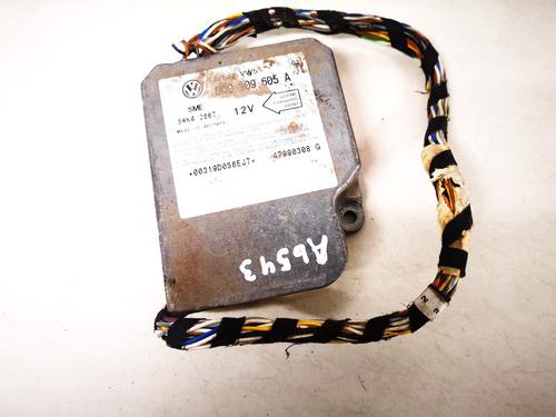 Used ECU airbags ECU airbags VW GOLF IV (1J1) 1.9 TDI (115 hp) 33088735 33088735