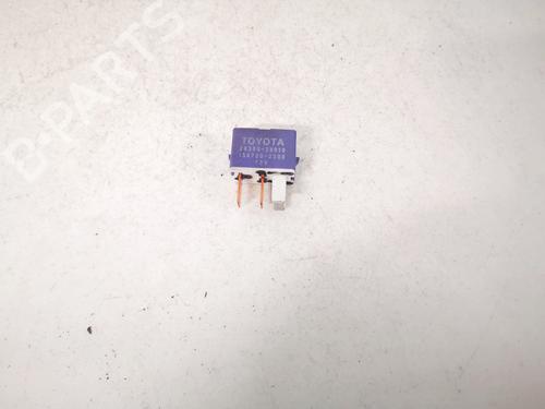 Used Electronic sensor Electronic sensor TOYOTA COROLLA Verso (ZER_, ZZE12_, R1_) 2.0 D-4D (CUR10_, CUR10R) (116 hp) 32899926 32899926