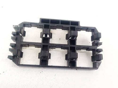 Used Fuse box Fuse box AUDI 100 C4 Saloon (4A2) 2.6 (150 hp) 32589485 32589485