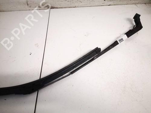 front-windshield-wiper-arm-toyota-yaris-_p1_-1999-2000-2001-2002-2003-2004-2005-32618375 main image