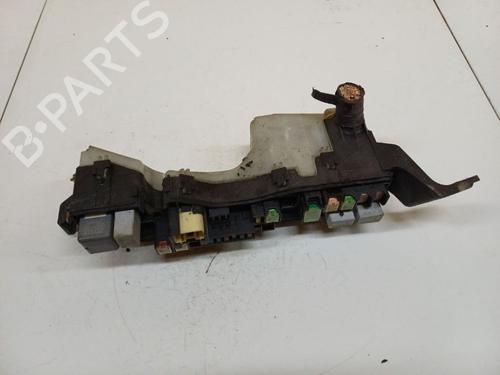 Used Fuse box Fuse box 39456454 39456454