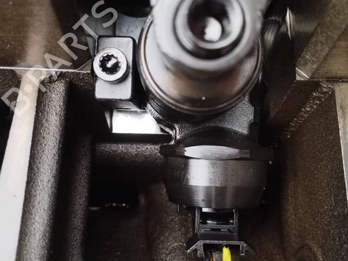 Injector VW GOLF V (1K1) 1.9 TDI | BP35272343M100 - Image 2