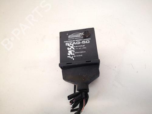 Used Electronic module Electronic module VW PASSAT B3/B4 Variant (3A5, 35I) 1.8 (90 hp) 32902427 32902427