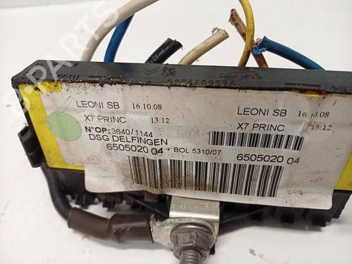 Fuse box CITROËN C5 III (RD_) 2.0 HDi (RDRHD8, RDRHDJ, RDRHR8, RDRHRJ) | BP37864797E1 - Image 4
