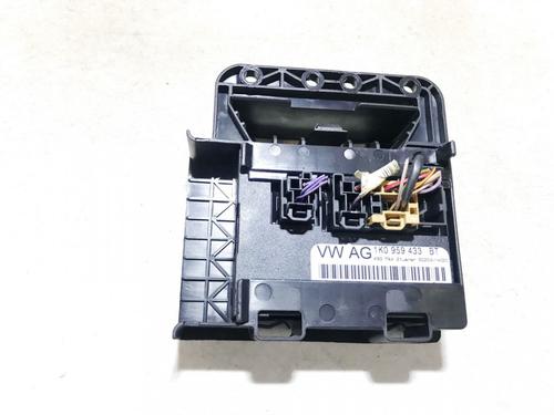 Used Electronic module Electronic module VW JETTA III (1K2) 2.0 TDI (140 hp) 35633824 35633824