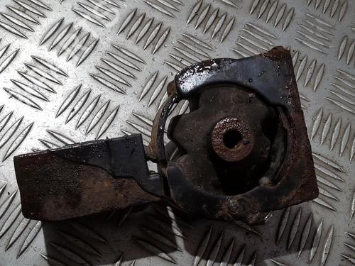 Used Engine mount Engine mount TOYOTA COROLLA Saloon (_E12_) 1.4 D-4D (NDE120_, NDE120R) (90 hp) 33501634 33501634