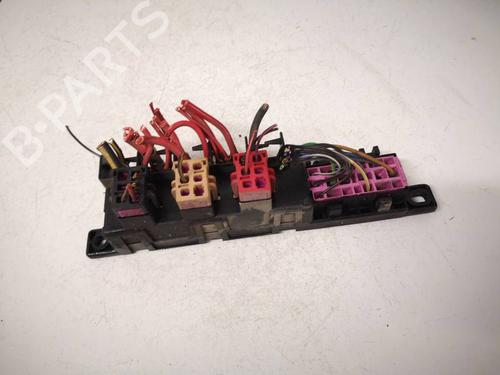 Used Fuse box Fuse box VW PASSAT B5 Variant (3B5) 1.9 TDI Syncro/4motion (110 hp) 40028542 40028542
