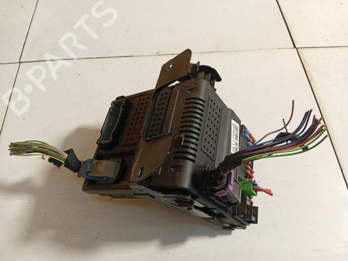 fuse-box-volvo-v70-ii-285-1999-2000-2001-2002-2003-2004-2005-2006-2007-2008-38945899 main image