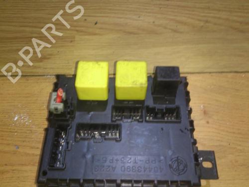Used Fuse box Fuse box FIAT BRAVA (182_) 1.6 16V (182.BH) (90 hp) 33506274 33506274